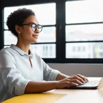 Home 9 디지털 노마드의 글로벌 작업 환경 조성 - **"A modern, diverse digital nomad, a woman in her late 20s, with a focused yet calm expression, sit...